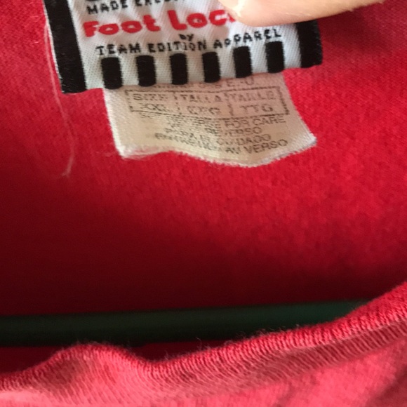 *B1G1FREE* Foot Locker Cincinnati Bearcats Long Sleeve Shirt Men’s XXL Read - Picture 2 of 5